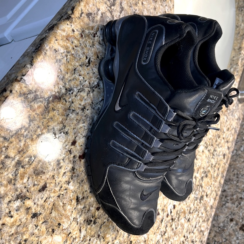 Mens Nike Shox Size 10